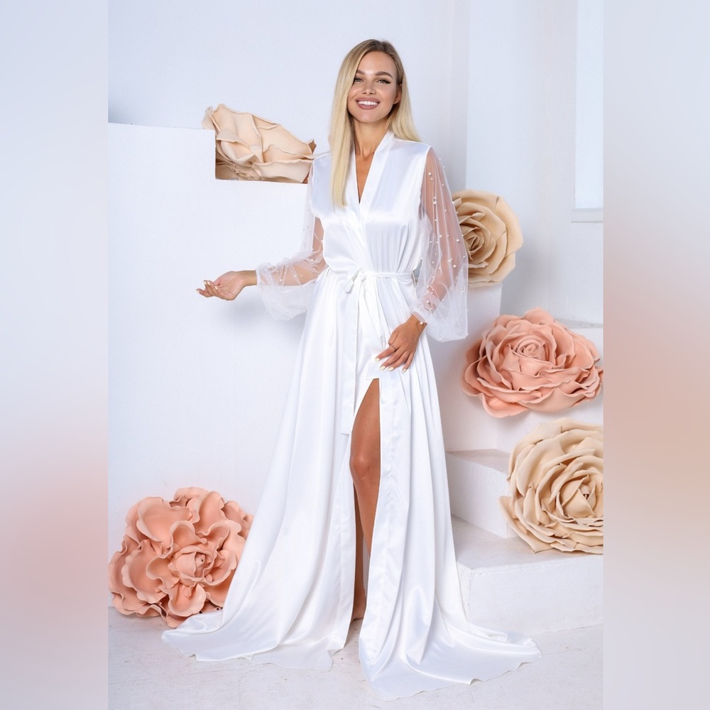 Elegant White Sheer Sleeve Robe
